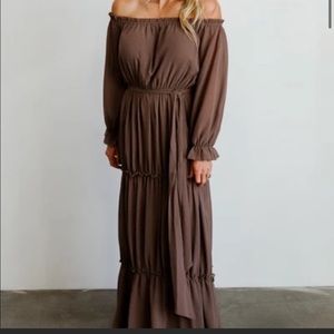 BNWT Baltic Born ‘Isabel’ off shoulder maxi dress in Mocha